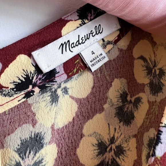 Madewell Asymmetrical Button-Wrap Dress in Viola Floral Size 4 Women's Burgundy - Picture 4 of 6